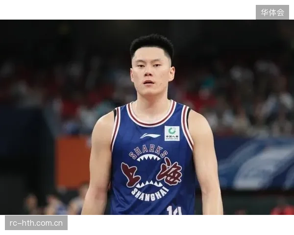 李弘权或成防守奇兵，对位消耗孙铭徽成为上海队首发布局重点。